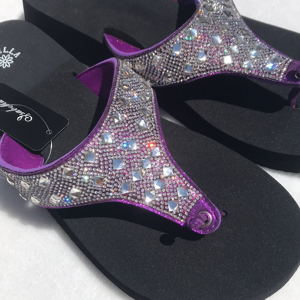 Isabella Flat sandals